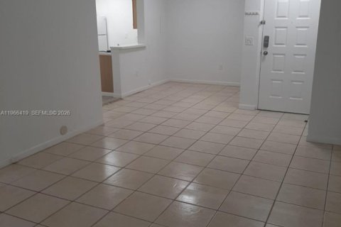Copropriété à louer à Oakland Park, Floride: 1 chambre, 80.08 m2 № 2028000 - photo 13