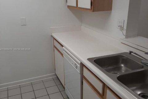 Copropriété à louer à Oakland Park, Floride: 1 chambre, 80.08 m2 № 2028000 - photo 10