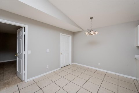 House in Lakeland, Florida 3 bedrooms, 150.5 sq.m. № 1905116 - photo 4