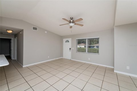 House in Lakeland, Florida 3 bedrooms, 150.5 sq.m. № 1905116 - photo 3