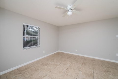 House in Lakeland, Florida 3 bedrooms, 150.5 sq.m. № 1905116 - photo 13