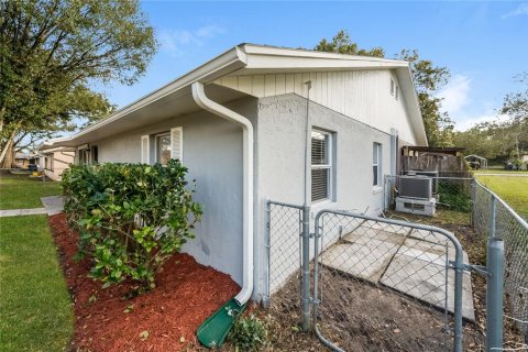 House in Lakeland, Florida 3 bedrooms, 150.5 sq.m. № 1905116 - photo 15