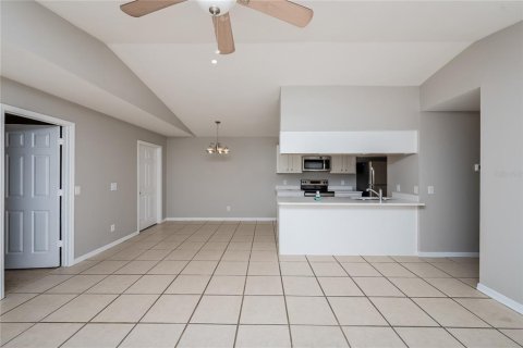 House in Lakeland, Florida 3 bedrooms, 150.5 sq.m. № 1905116 - photo 2