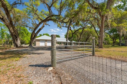 House in Bushnell, Florida 2 bedrooms, 225.57 sq.m. № 2211487 - photo 4