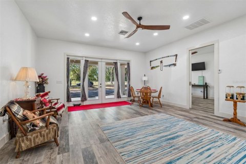 House in Bushnell, Florida 2 bedrooms, 225.57 sq.m. № 2211487 - photo 14