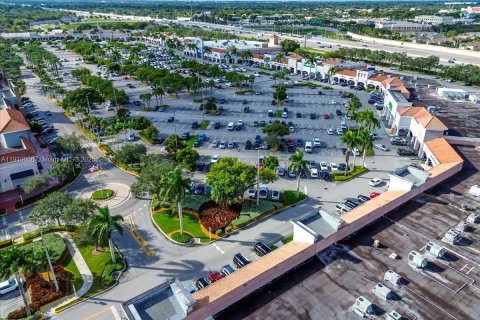 Touwnhouse à vendre à Miami, Floride: 3 chambres, 167.22 m2 № 1971675 - photo 3