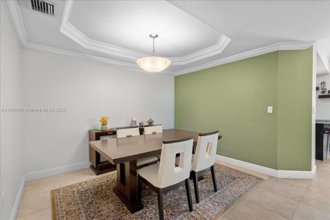 Touwnhouse à vendre à Miami, Floride: 3 chambres, 167.22 m2 № 1971675 - photo 8