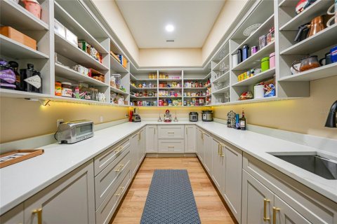Купить виллу или дом в Аркадия, Флорида 13 комнат, 378.67м2, № 2094391 - фото 17
