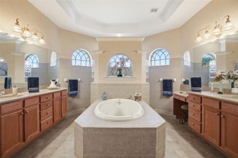 Villa ou maison à vendre à Weeki Wachee, Floride: 4 chambres, 333.61 m2 № 2097088 - photo 9