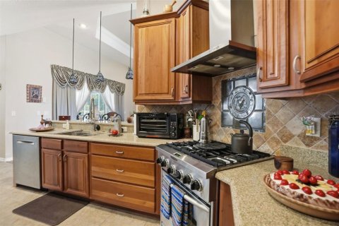 Villa ou maison à vendre à Weeki Wachee, Floride: 4 chambres, 333.61 m2 № 2097088 - photo 25