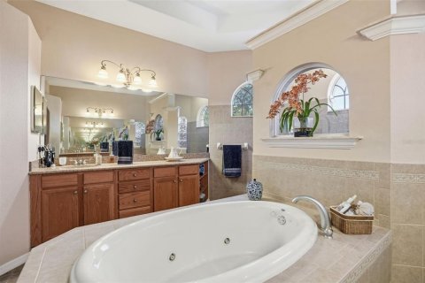Villa ou maison à vendre à Weeki Wachee, Floride: 4 chambres, 333.61 m2 № 2097088 - photo 10