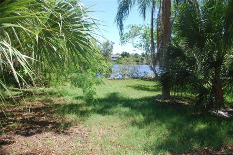 Terrain à vendre à Port Richey, Floride № 745633 - photo 4