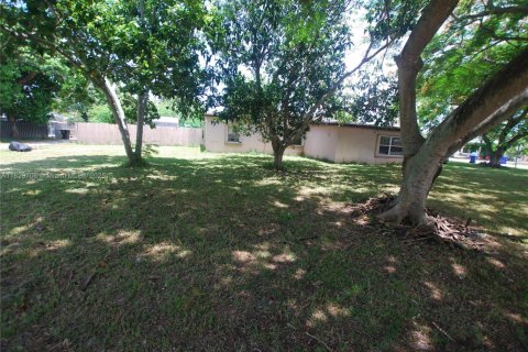 Casa en venta en North Miami Beach, Florida, 4 dormitorios, 118.54 m2 № 1309352 - foto 7