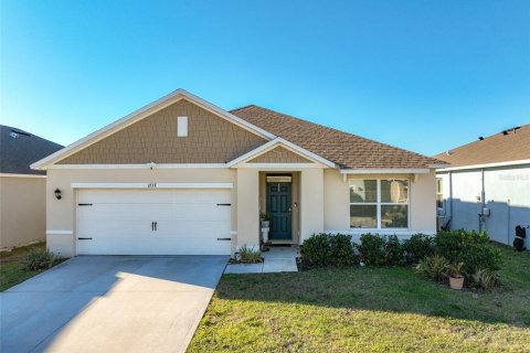 House in Zellwood, Florida 3 bedrooms, 155.98 sq.m. № 2098172