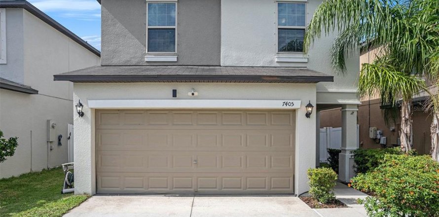 House in Tampa, Florida 4 bedrooms, 167.69 sq.m. № 1786783