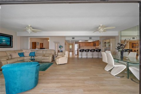 Condo in Punta Gorda, Florida, 2 bedrooms  № 1835182 - photo 10
