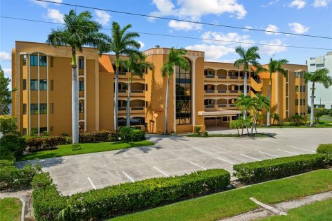 Condo in Punta Gorda, Florida, 2 bedrooms  № 1835182 - photo 2