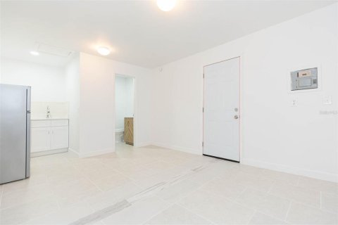 Apartamento en alquiler en Tampa, Florida, 39.86 m2 № 1905754 - foto 5