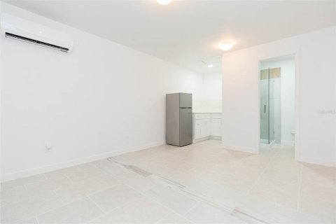 Apartamento en alquiler en Tampa, Florida, 39.86 m2 № 1905754 - foto 2