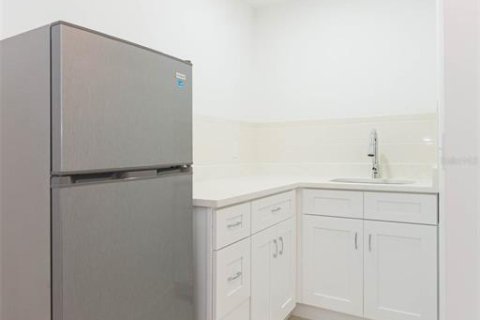 Apartamento en alquiler en Tampa, Florida, 39.86 m2 № 1905754 - foto 3
