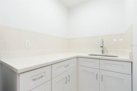 Apartamento en alquiler en Tampa, Florida, 39.86 m2 № 1905754 - foto 4