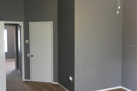 Townhouse in Brandon, Florida 2 bedrooms, 103.12 sq.m. № 1816129 - photo 4