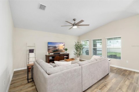 Casa en venta en Fish Hawk, Florida, 4 dormitorios, 171.87 m2 № 1918543 - foto 10