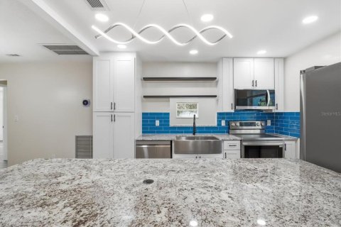 Casa en venta en Lecanto, Florida, 3 dormitorios, 180.6 m2 № 2096978 - foto 5