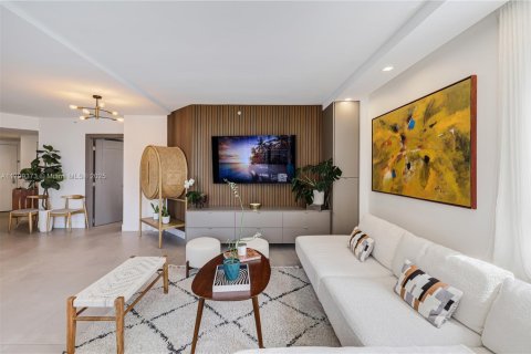 Condominio en alquiler en Miami, Florida, 2 dormitorios, 116.78 m2 № 1869923 - foto 7