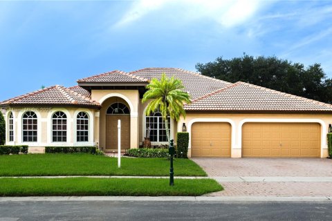 Снять в аренду виллу или дом в Мирамар, Флорида 5 спален, 310.29м2, № 1940971 - фото 4