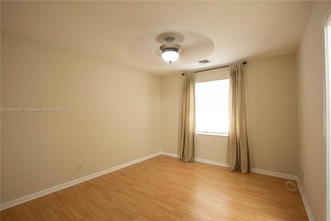 Снять в аренду виллу или дом в Мирамар, Флорида 5 спален, 310.29м2, № 1940971 - фото 29