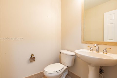 Снять в аренду виллу или дом в Мирамар, Флорида 5 спален, 310.29м2, № 1940971 - фото 17