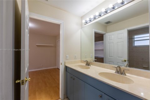 Снять в аренду виллу или дом в Мирамар, Флорида 5 спален, 310.29м2, № 1940971 - фото 26