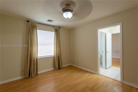 Снять в аренду виллу или дом в Мирамар, Флорида 5 спален, 310.29м2, № 1940971 - фото 30