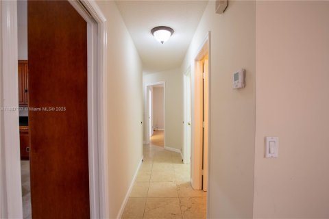 Снять в аренду виллу или дом в Мирамар, Флорида 5 спален, 310.29м2, № 1940971 - фото 18