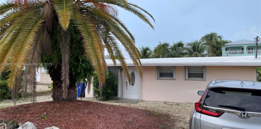 House in Tavernier, Florida 2 bedrooms, 82.78 sq.m. № 1797552