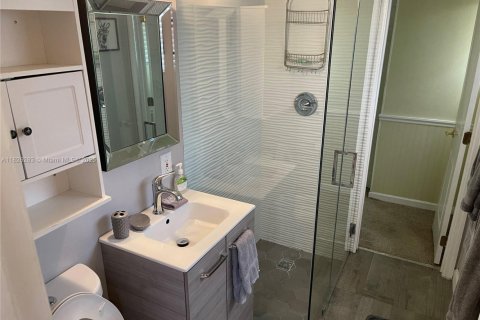 House in Tavernier, Florida 2 bedrooms, 82.78 sq.m. № 1797552 - photo 9