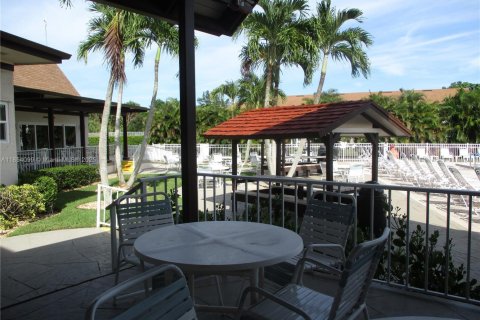 Condo in Stuart, Florida, 2 bedrooms  № 1878363 - photo 28