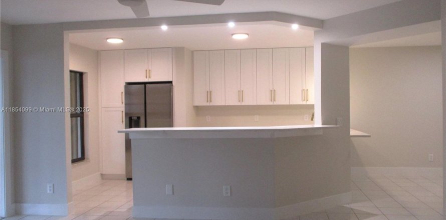Condo in Stuart, Florida, 2 bedrooms  № 1878363