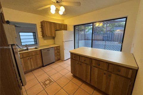 Casa en venta en Miami, Florida, 2 dormitorios, 132.39 m2 № 2058613 - foto 14