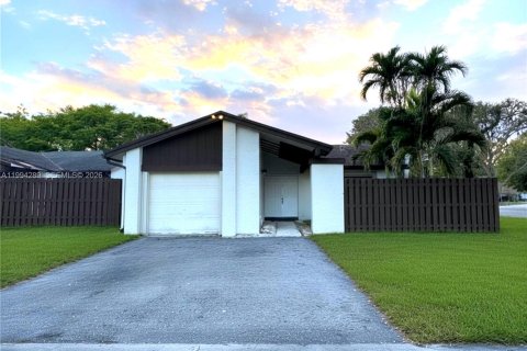 Casa en Miami, Florida 2 dormitorios, 132.39 m2 № 2058613