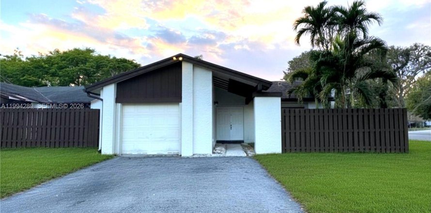 Casa en Miami, Florida 2 dormitorios, 132.39 m2 № 2058613