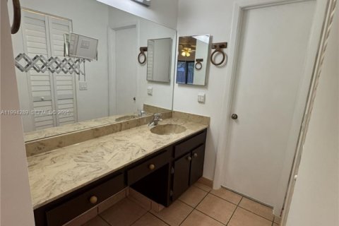 Casa en venta en Miami, Florida, 2 dormitorios, 132.39 m2 № 2058613 - foto 23