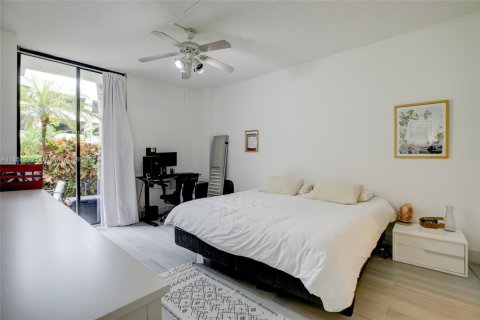Condo in Aventura, Florida, 2 bedrooms  № 1960201 - photo 19
