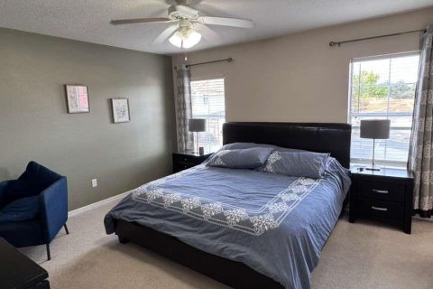 Touwnhouse à vendre à Kissimmee, Floride: 4 chambres, 151.99 m2 № 2312278 - photo 12