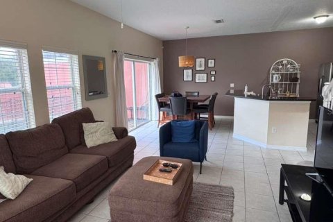 Touwnhouse à vendre à Kissimmee, Floride: 4 chambres, 151.99 m2 № 2312278 - photo 6