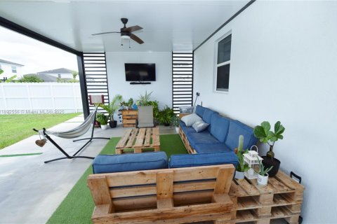 Villa ou maison à vendre à Miami, Floride: 4 chambres, 205.59 m2 № 1949969 - photo 11