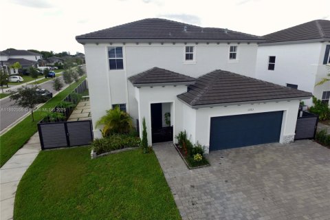 Villa ou maison à vendre à Miami, Floride: 4 chambres, 205.59 m2 № 1949969 - photo 2