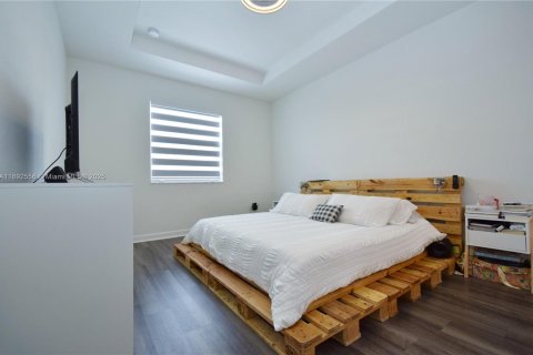 Villa ou maison à vendre à Miami, Floride: 4 chambres, 205.59 m2 № 1949969 - photo 15