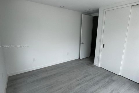 Townhouse in Miami, Florida 4 bedrooms, 201.6 sq.m. № 1958616 - photo 7
